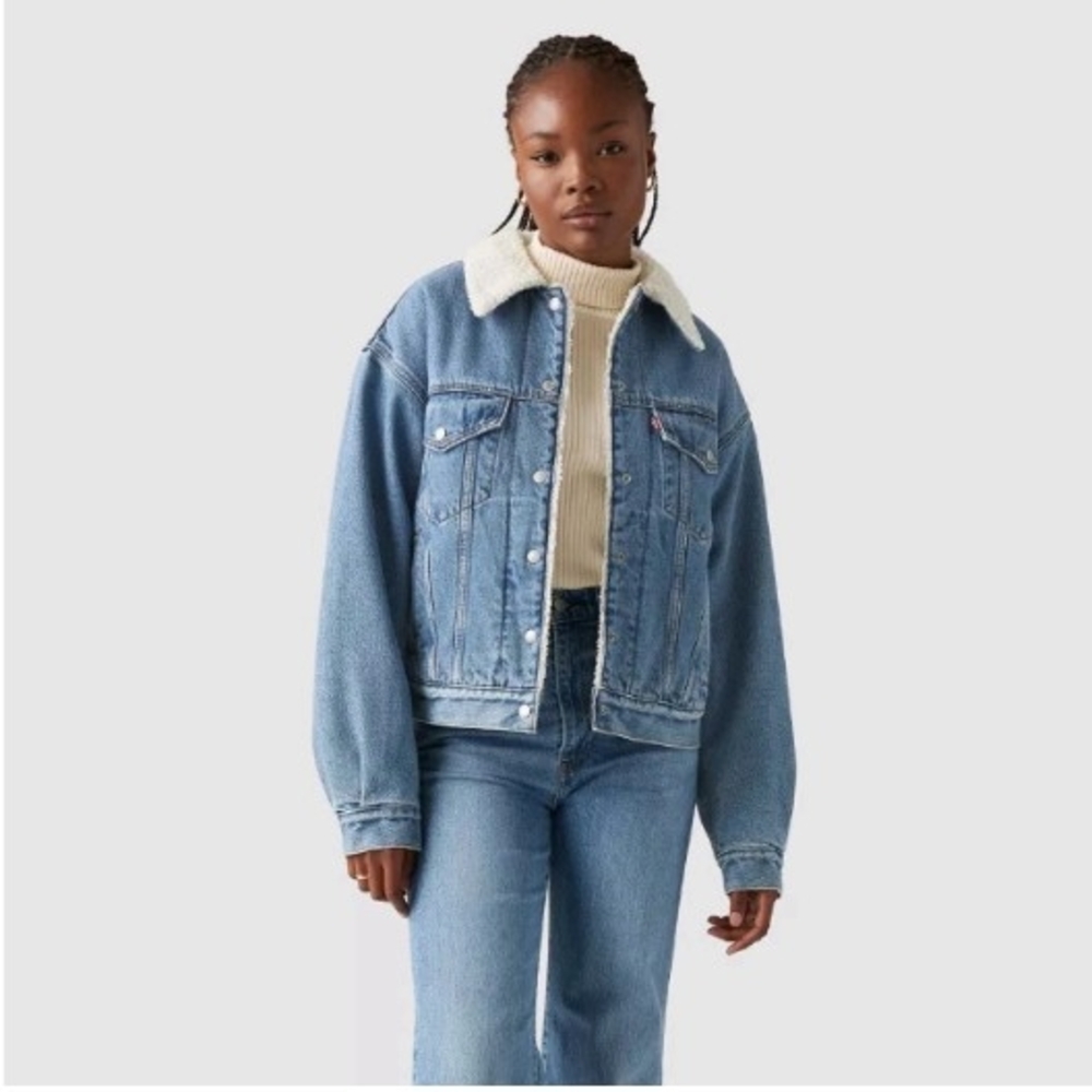 Levi's 90's Women's Denim Sherpa Trucker Jacket - XL.